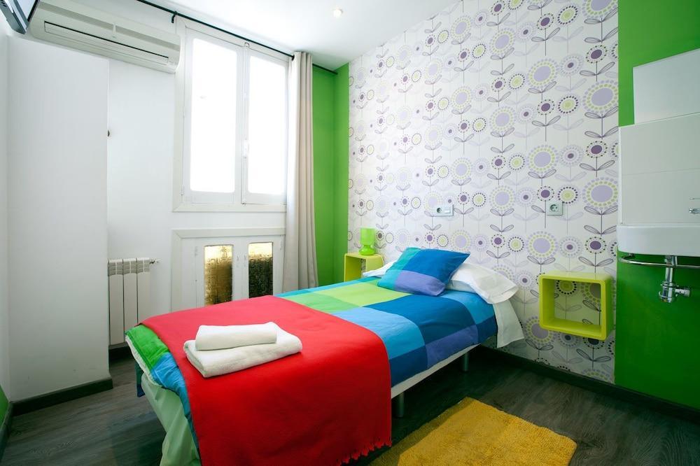 Hostal Abril Μαδρίτη Εξωτερικό φωτογραφία