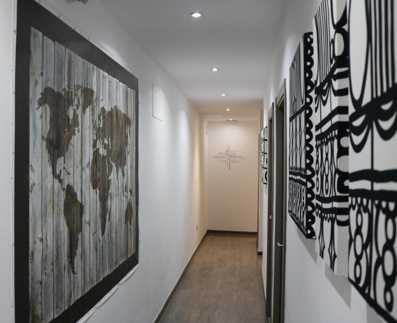 Hostal Abril Μαδρίτη Εξωτερικό φωτογραφία