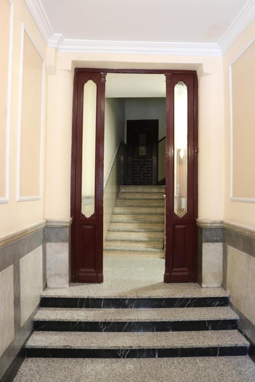 Hostal Abril Μαδρίτη Εξωτερικό φωτογραφία
